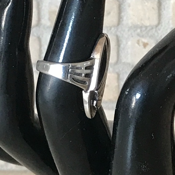 HARLEY DAVIDSON OFFICIAL STERLING SILVER WITH BLACK ONYX INLAY WOMENS RING Sz. 5 - Picture 6 of 12